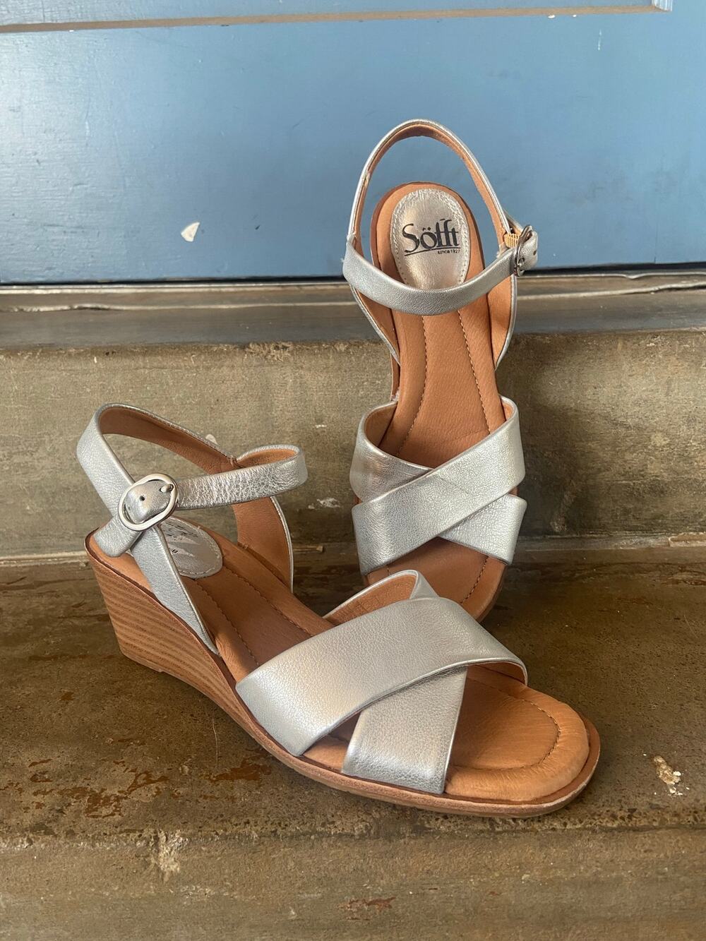 Sofft silver leather criss criss strap wedge heel sandals